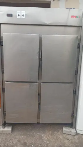 Geladeira comercial 