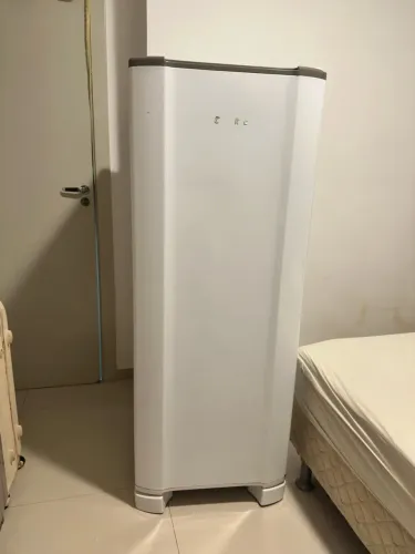 REFRIGERADOR ESMALTEC