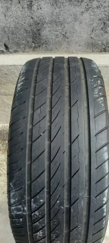 Pneu semi novo Aro 18 235/45