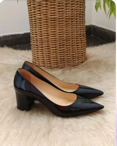 Scarpin Luiza Barcelos em verniz Tam 36