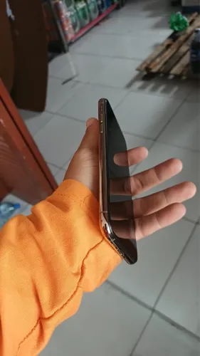 iPhone XS