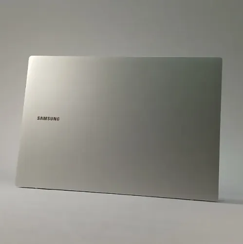 Notebook Samsung Galaxy Book Go 14 4GB 128GB Snapdragon 7c Win 11