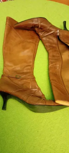 Bota VIA UNO Couro Legítimo