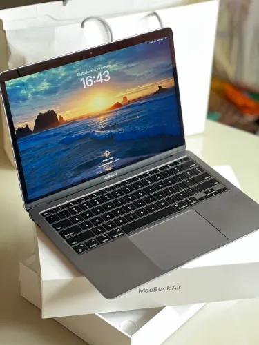 MacBook Air Apple M1 Semi Novo Super Conservado