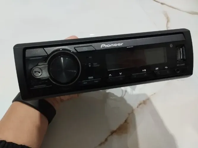 Rádio Automotivo Pioneer S218BT com Bluetooth e USB