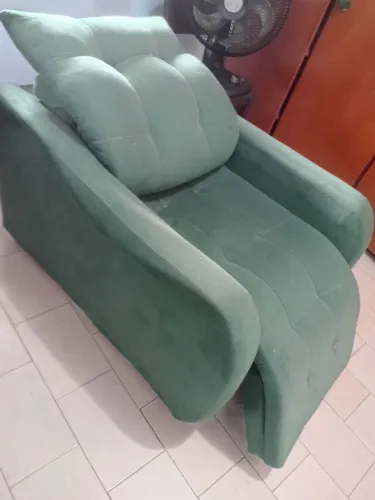 Poltrona reclinável aveludada 