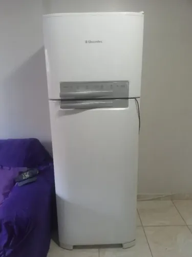 Geladeira triplex Electrolux