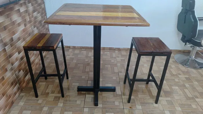 Mesa de madeira 