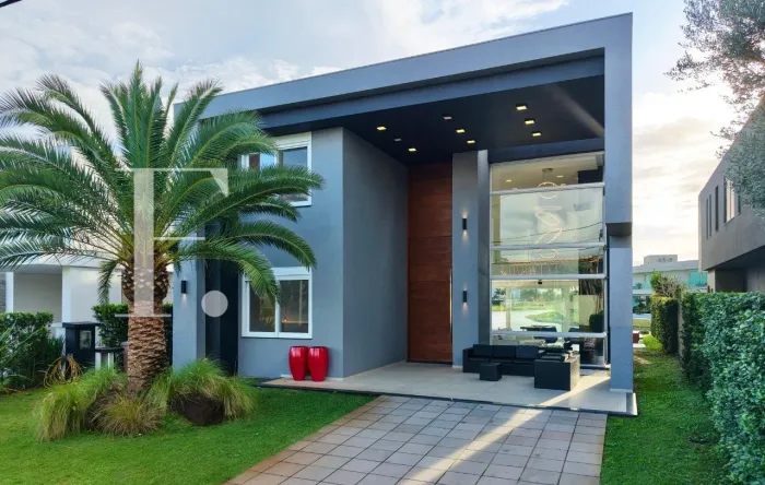 Casa à venda no condomínio Enseada