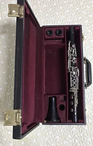 Clarinete Rossi