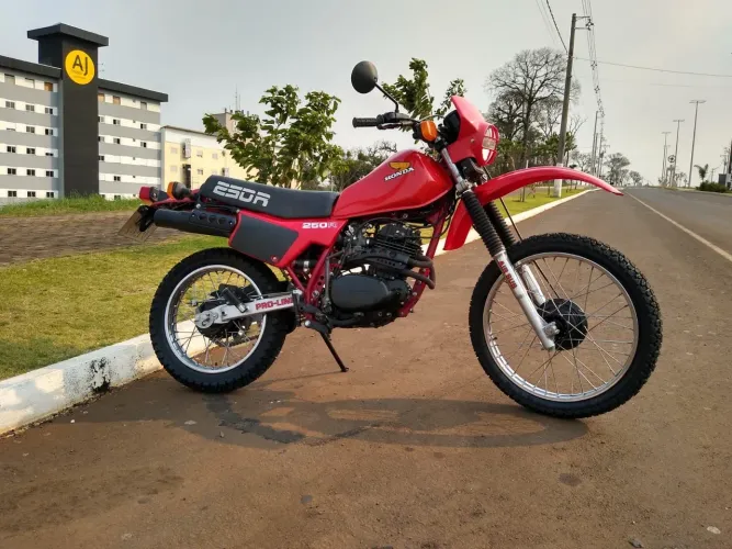 Linda moto XL250r