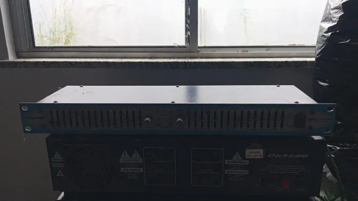 Vendo Amplificador(Potência) e Equalizador Oneal