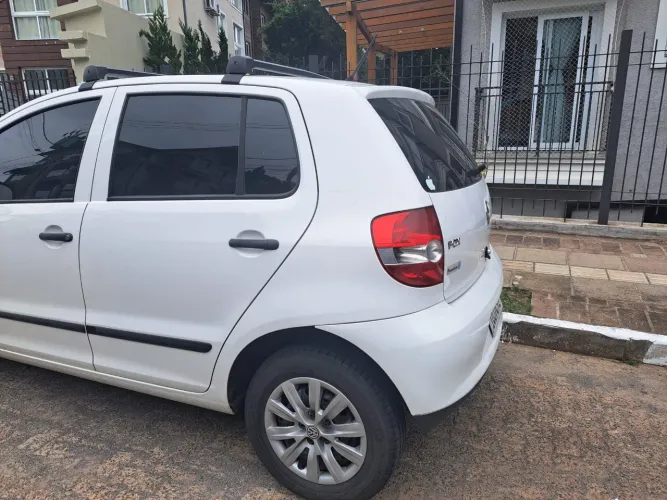 Volkswagen Fox Plus 1.0mi/ 1.0mi Total Flex 8V 4P 2008