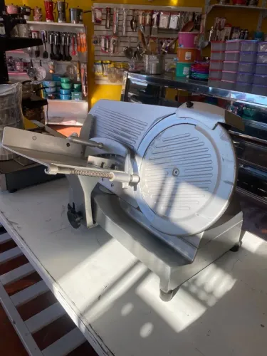 Cortador de frios de aluminio lamina de 30cm usado paladium