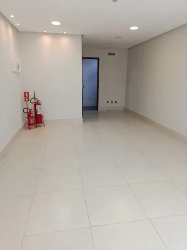 ALUGO Sala Comercial nos Bancários