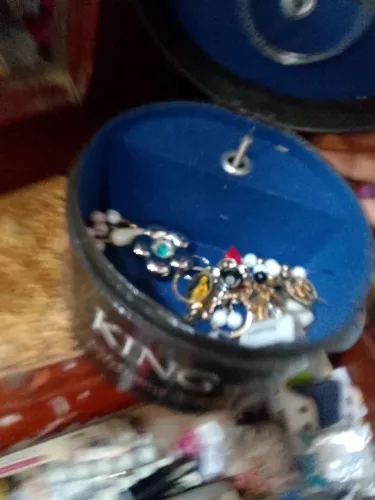 Vendo duas caixinhas de música 
