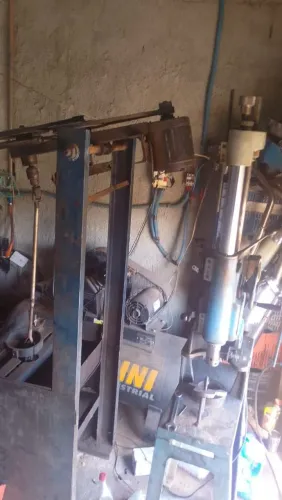 Broqueadora e brunidor de cilindros para moto