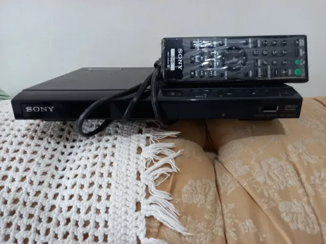 CD/DVD SONY DVP-SR320