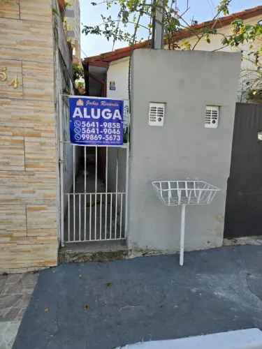 ALUGO CASA TERREA DE 01 DORMITORIO NA VILA DAS BELEZAS