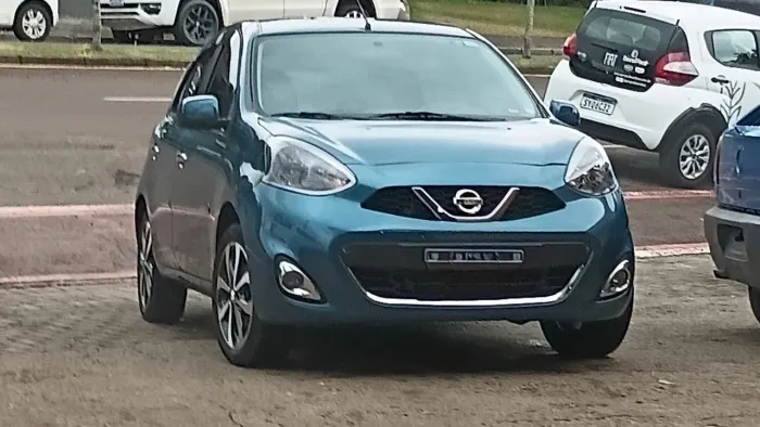 Nissan March SL 1.6 16V Flex Fuel 5P 2015