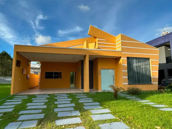 Casa Térrea de 3 suítes semi-mobiliada no Parque Verde - Belém PA