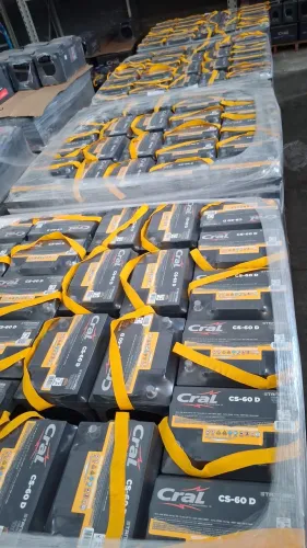 Baterias pra moto carros e caminhões 