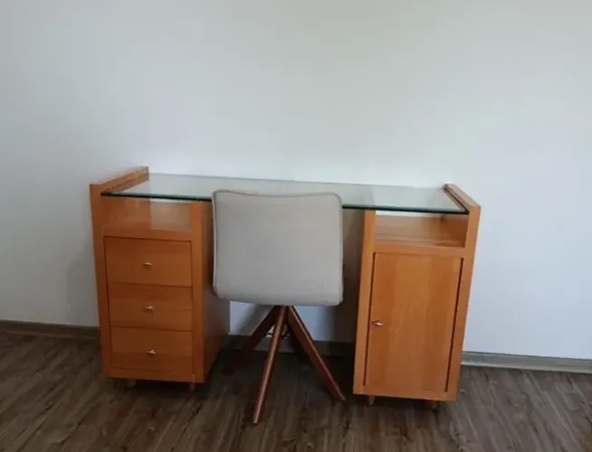 mesa de escritório (sem cadeira)