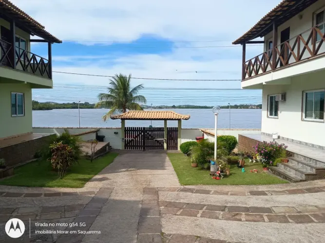Casa Dúplex Frente Lagoa em Saquarema | 3 Quartos c/ suíte | Condomínio com Piscina - Fina