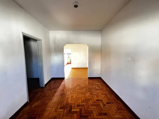 LOCAÇÃO | Casa no bairro Chácara Primavera I, em Pouso Alegre-MG.