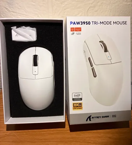 Mouse gamer NOVO Attack Shark R6 PAW3950 preto ou branco
