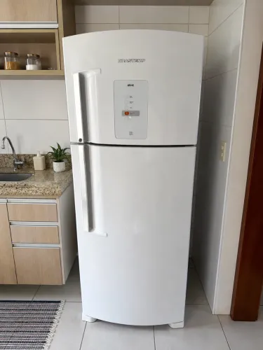 Geladeira Brastemp semi nova