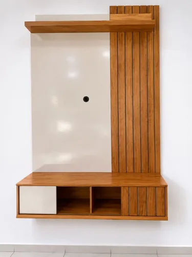 Painel para TV com Rack Suspenso em Madeira - Moderno