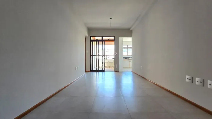 Apartamento Novo com 2 Suítes, Varanda Gourmet e Vaga para 2 Carros no Morro da Glória