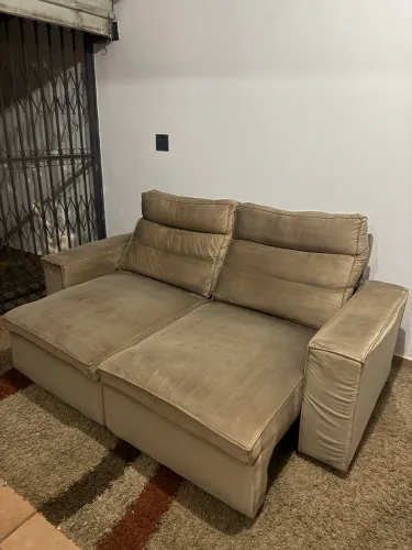 Sofa retrátil higienizado