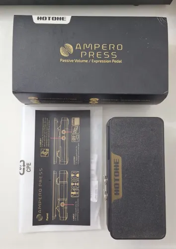 Ampero Press Volume e Expressão na caixa