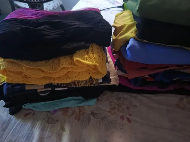 Vendo roupas usadas,em perfeito estado. Peças a partir de $5,00