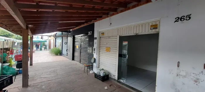Alugo ponto comercial na praça Flamarion Wanderley