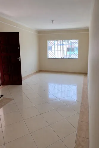 Casa para locação em Vila Isolina Mazzei com 3 quartos, sendo 1 suíte, 120m²