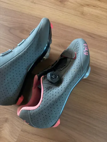 SAPATILHA BICICLETA CARBONO FIZIK 36 Brasil