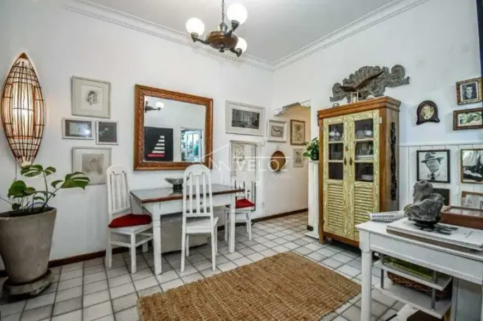 Apartamento - / Residencial / Santa Teresa