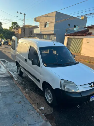 Peugeot Partner Furgão 1.6 16v/ 1.6 16V Flex 3P 2017