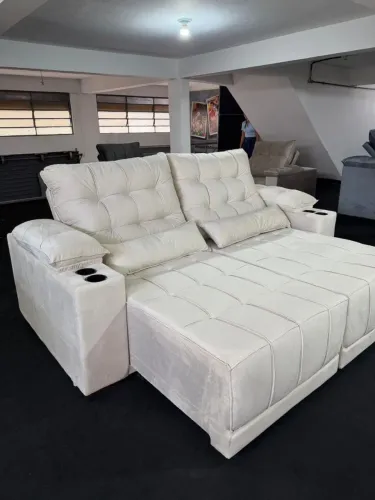 Sofa com porta copo