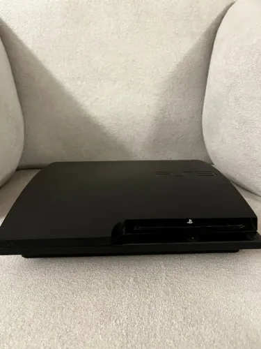 PS3 3 Slim CECH-3001A + 3 jogos