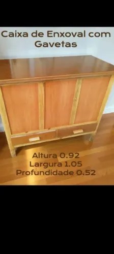 Caixa de enxoval com gavetas