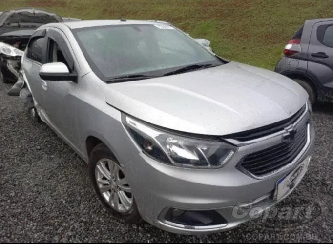 Sucata Chevrolet Cobalt 2017 retirada de peças