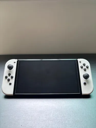 Nintendo Switch OLED - Completo + Jogo Animal Crossing + Acessórios