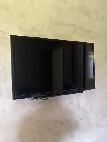 Toshiba 32 com Chromecast de brinde 