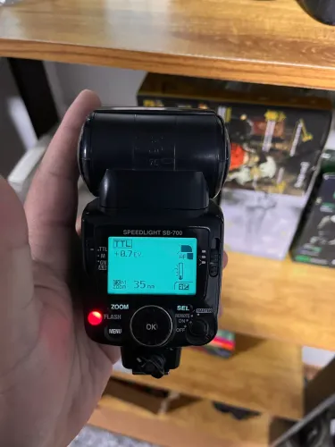 Flash Nikon SB 700