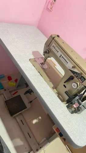 Vendo maquina de costura singer 123 ts semi industrial zig zag de 3 pontos