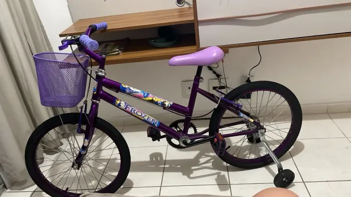 Vendo bicicleta semi nova 